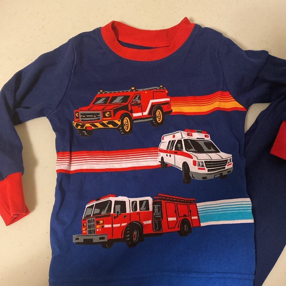 Toddler rescue vehicle pyjama set - Picture 3 of 4